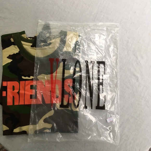 Made in USA VLONE FRIENDS- T-Shirt Camo - Picture 4 of 11